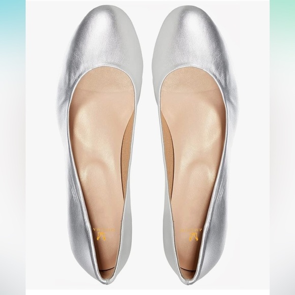 🆕 Matted Silver 2” Chunky Block Heel Women's Shoes size 7.5 slip on - Picture 5 of 6